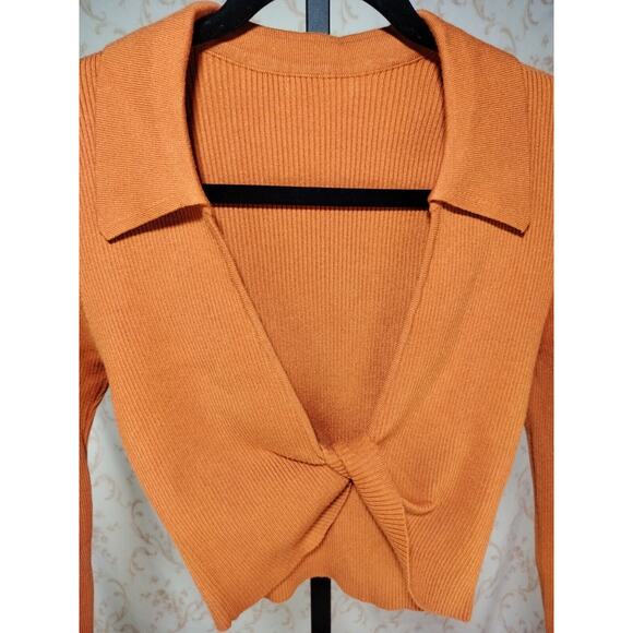 Women's Collared Deep Plunge Twist Crop Top Long Sleeve Sweater, Size Large - Picture 2 of 13